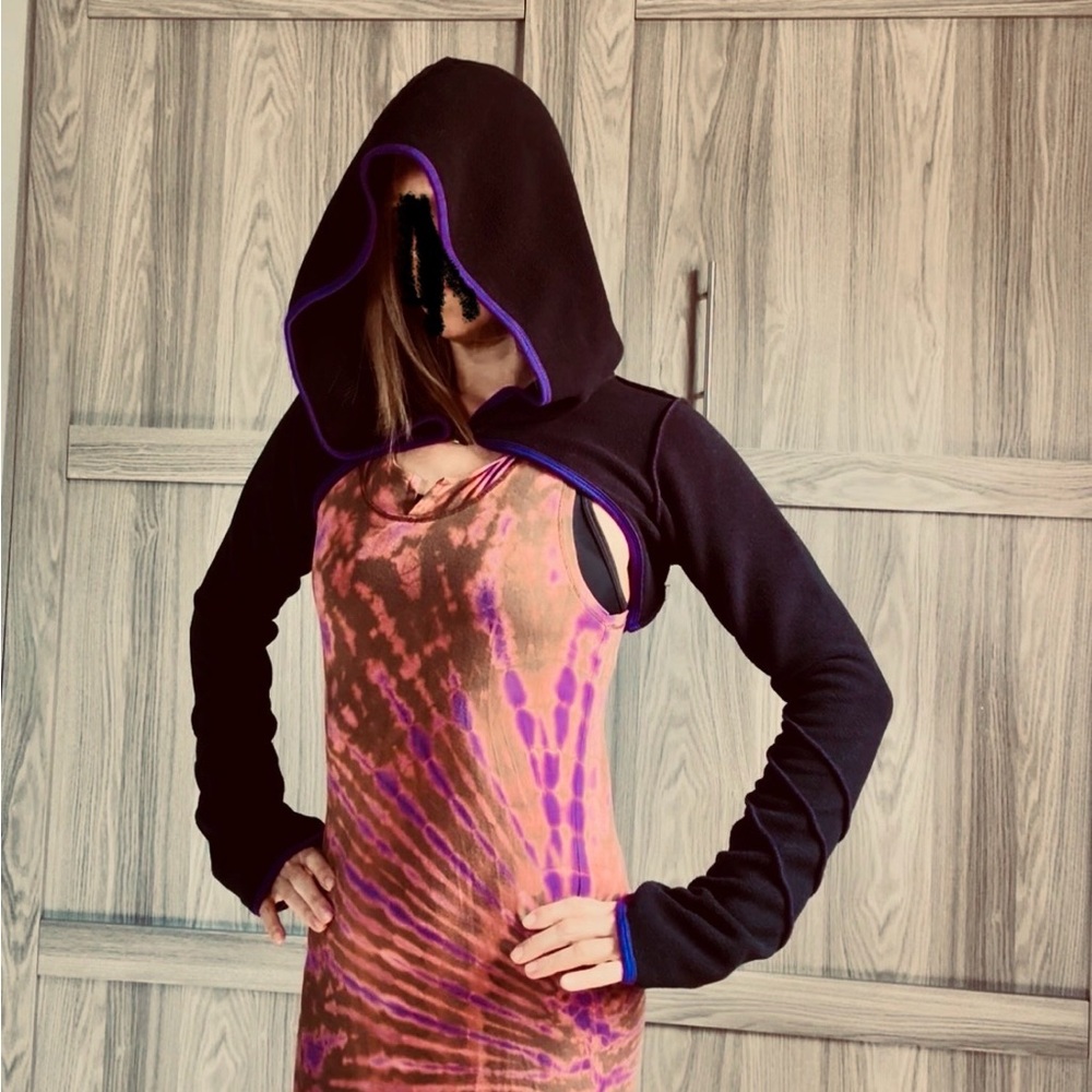 Fitted Black and Purple Asymmetrical Hoodie